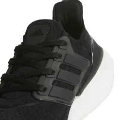 adidas Ultraboost 21
