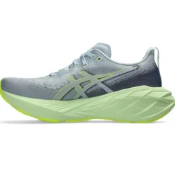 Asics Novablast 4