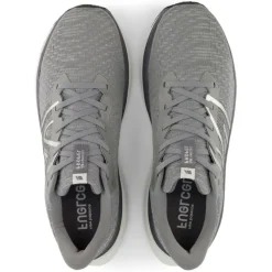 New Balance FuelCell Propel v4