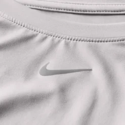 Nike Dri-FIT One Classic Short Sleeve Tee