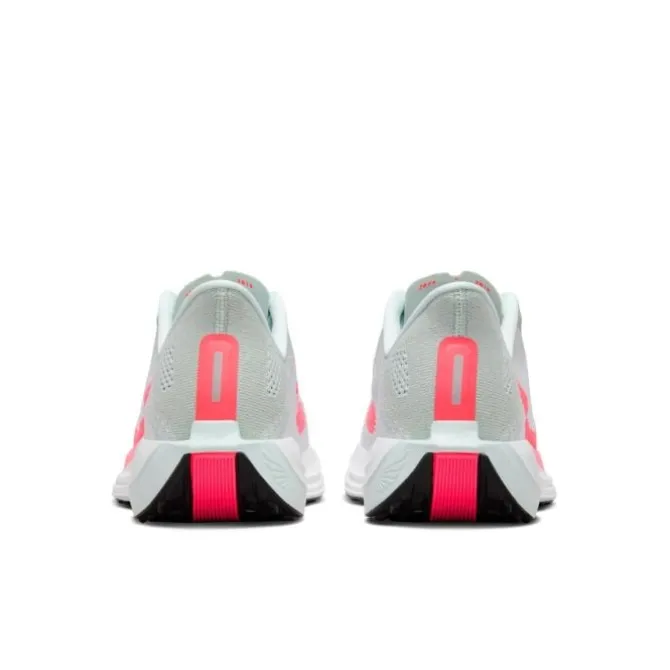 Nike Pegasus Plus