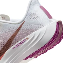 Nike Pegasus Plus