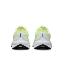 Nike Structure 25