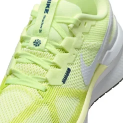 Nike Structure 25