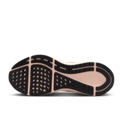 Nike Structure 25