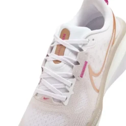 Nike Vomero 17