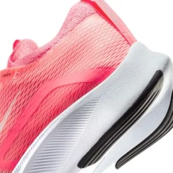 Nike Zoom Fly 4